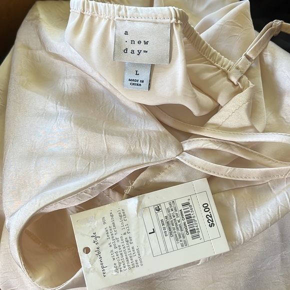 A New Day NWT Women’s One Shoulder Halter Tank Top Cream, Women’s Sz L - Picture 3 of 7